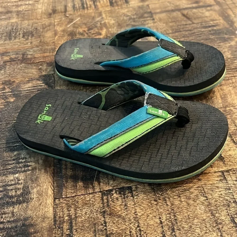 Kids Sanuk Flip Flops blue green